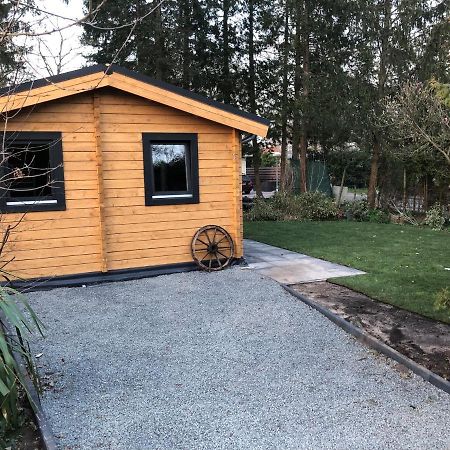 3 Slaapkamer Blokhut Met Opgemaakte Bedden Villa Putten Exterior photo