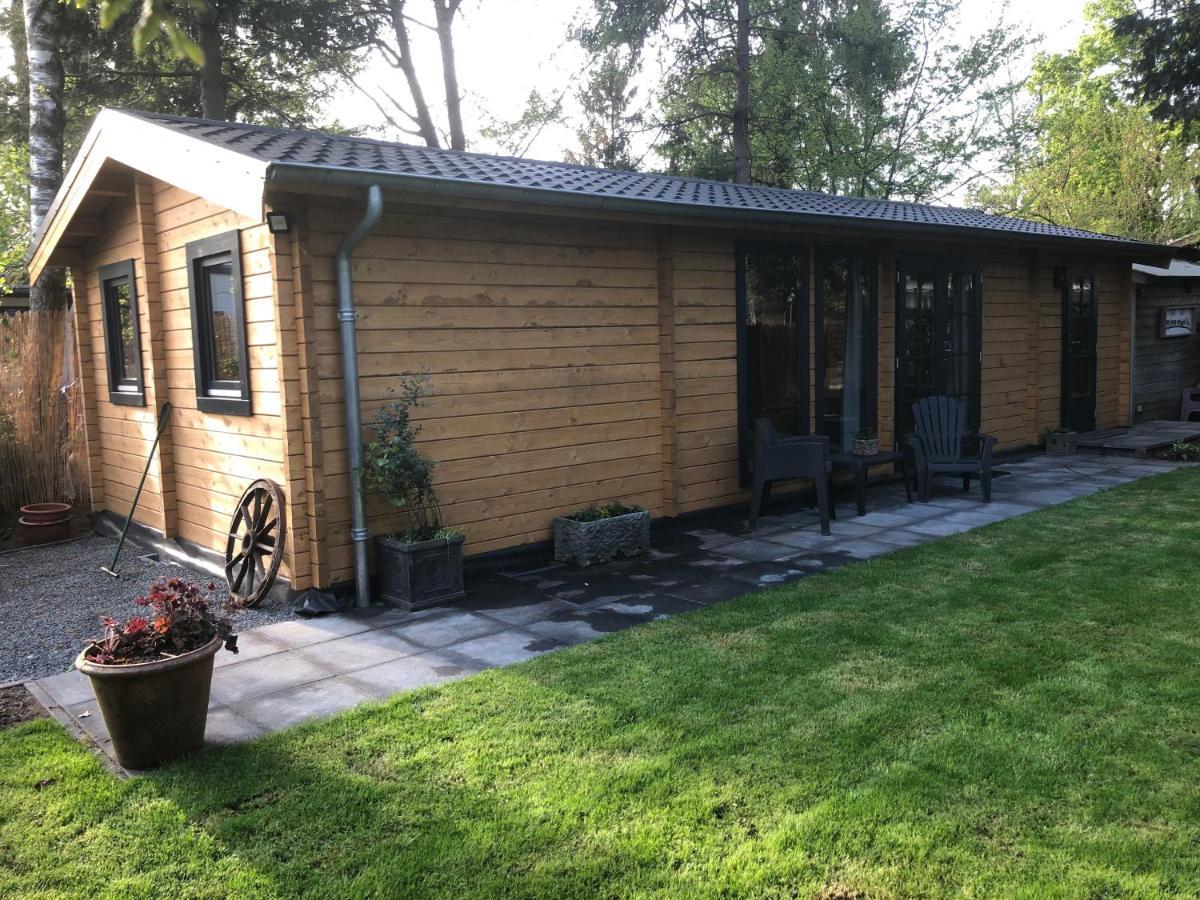 3 Slaapkamer Blokhut Met Opgemaakte Bedden Villa Putten Exterior photo