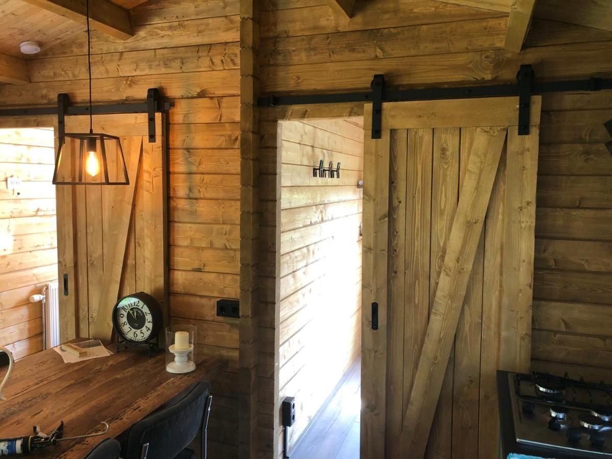 3 Slaapkamer Blokhut Met Opgemaakte Bedden Villa Putten Exterior photo